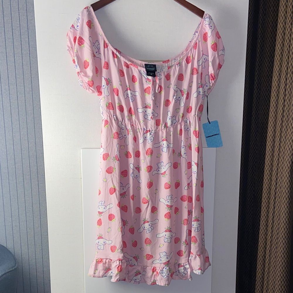 Sanrio Cinnamon roll hot topic Dress hello kitty Size Xl